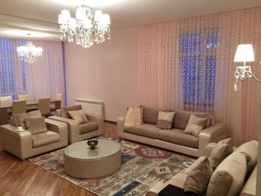 Kirayə 4 otaq mənzil 180m² , Bakı , Yasamal 