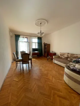 Kirayə 3 otaq mənzil 75m² , Bakı , Nəsimi 