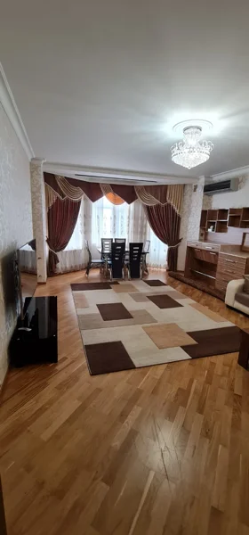 Kirayə 2 otaq mənzil 115m² , Bakı , Yasamal 