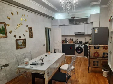 Kirayə 3 otaq mənzil 70m² , Bakı , Nizami 