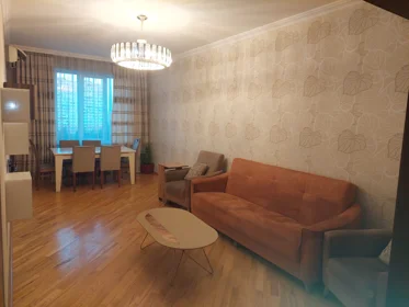 Kirayə 3 otaq mənzil 110m² , Bakı , Binəqədi 