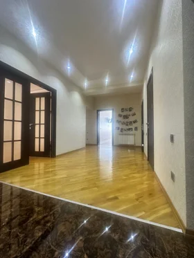 Kirayə 4 otaq mənzil 132m² , Bakı , Yasamal , Yeni Yasamal