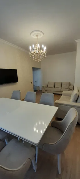 Kirayə 3 otaq mənzil 90m² , Bakı , Nərimanov 