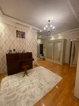 Kirayə 3 otaq mənzil 160m² , Bakı , Nəsimi , 1-ci mikrorayon