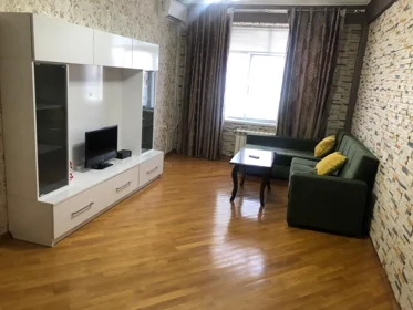 Kirayə 2 otaq mənzil 75m² , Bakı , Nərimanov 