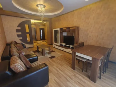 Kirayə 3 otaq mənzil 138m² , Bakı , Nərimanov 