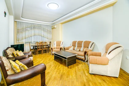 Kirayə 2 otaq mənzil 80m² , Bakı , Nəsimi 