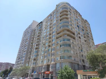 Kirayə 3 otaq mənzil 138m² , Bakı , Xətai , Ağ şəhər