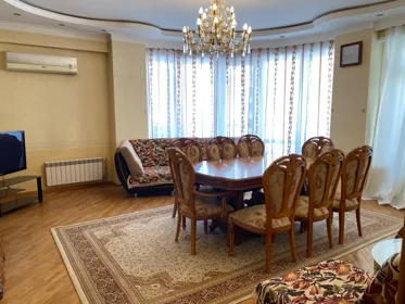 Kirayə 3 otaq mənzil 176m² , Bakı , Nəsimi 