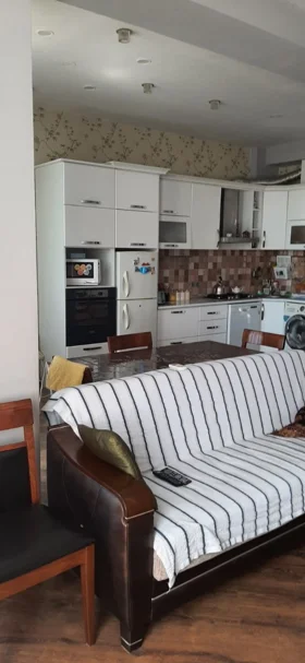 Kirayə 2 otaq mənzil 65m² , Bakı , Nərimanov , Böyükşor