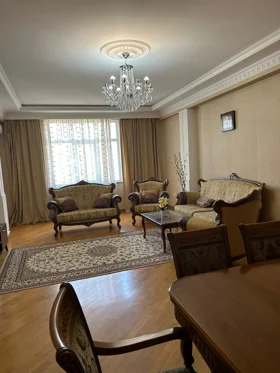 Kirayə 4 otaq mənzil 170m² , Bakı , Yasamal 