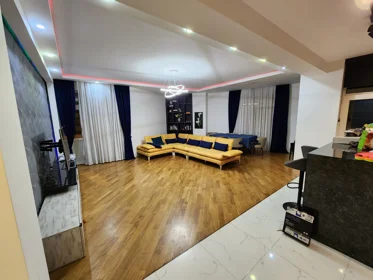 Kirayə 3 otaq mənzil 139m² , Bakı , Yasamal 