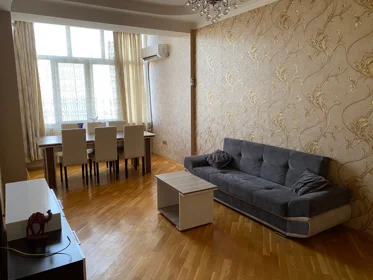 Kirayə 3 otaq mənzil 81m² , Bakı , Nərimanov 