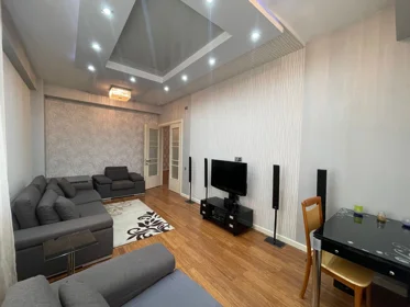 Kirayə 3 otaq mənzil 115m² , Bakı , Yasamal 