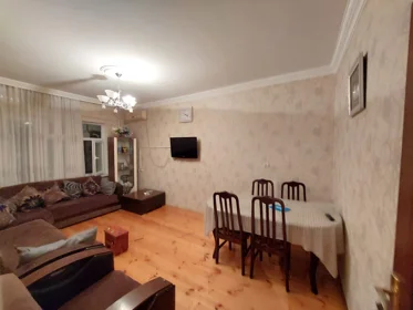 Kirayə 4 otaq mənzil 105m² , Bakı , Nizami 