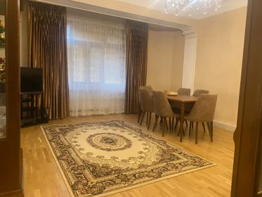 Kirayə 3 otaq mənzil 120m² , Bakı , Yasamal , Yeni Yasamal