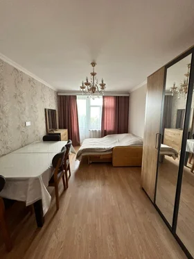 Kirayə 1 otaq mənzil 40m² , Bakı , Səbail , Badamdar