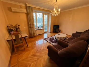 Kirayə 3 otaq mənzil 85m² , Bakı , Nərimanov 