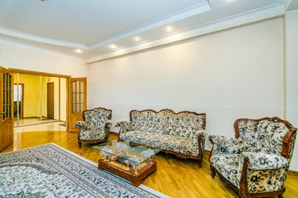 Kirayə 3 otaq mənzil 150m² , Bakı , Nəsimi 