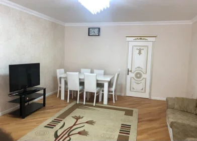 Kirayə 3 otaq mənzil 140m² , Bakı , Nəsimi 